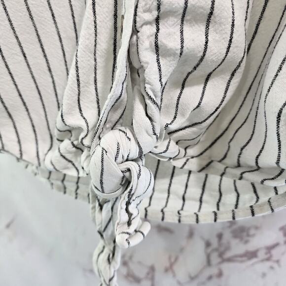 Anthropologie Shirt Womens Small White Black Boxy Button Crop Knot Tie Sanctuary - Picture 9 of 11